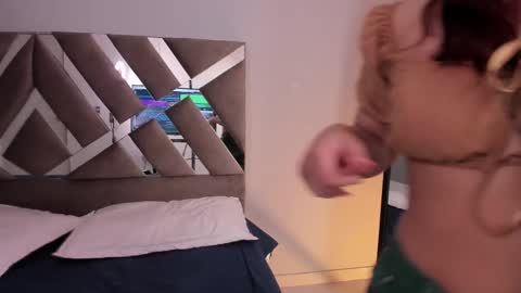 Miss online show from February 24, 2025, 8:25 pm