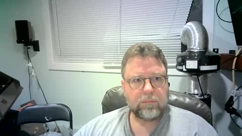 Mr. Happy online show from January 10, 2025, 7:57 am