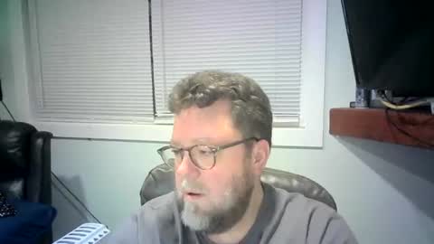 Mr. Happy online show from February 4, 2025, 1:34 am