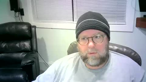 Mr. Happy online show from February 12, 2025, 2:56 am