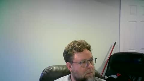 Mr. Happy online show from November 8, 2025, 6:02 am