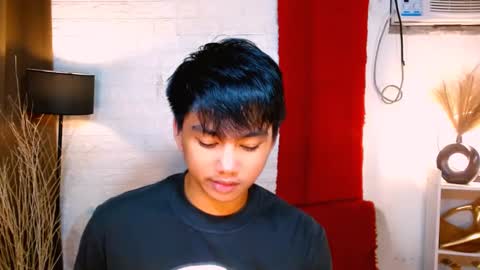 Snapshot of mister_officer chatting on December 6, 2024, 8:26 am SAINT SACHI will make your day online show from December 6, 2024, 8:26 am