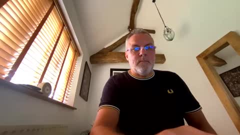 Misterblivs online show from October 2, 2025, 12:45 pm