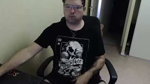 Snapshot of mistercoeur1 chatting on December 3, 2024, 9:11 am mistercoeur online show from December 3, 2024, 9:11 am