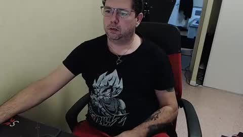 Snapshot of mistercoeur1 chatting on December 21, 2024, 8:18 am mistercoeur online show from December 21, 2024, 8:18 am