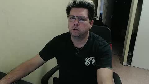 Snapshot of mistercoeur1 chatting on January 2, 2025, 9:11 am mistercoeur online show from January 2, 2025, 9:11 am