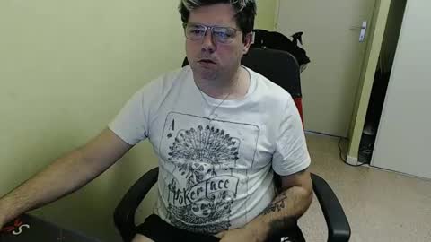 Snapshot of mistercoeur1 chatting on January 8, 2025, 8:27 am mistercoeur online show from January 8, 2025, 8:27 am