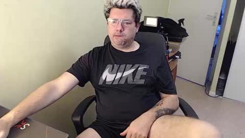 Snapshot of mistercoeur1 chatting on January 11, 2025, 8:11 am mistercoeur online show from January 11, 2025, 8:11 am