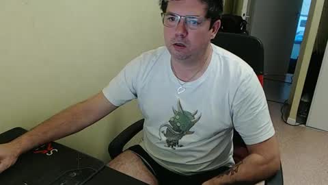 Snapshot of mistercoeur1 chatting on January 15, 2025, 8:09 am mistercoeur online show from January 15, 2025, 8:09 am