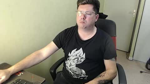 Snapshot of mistercoeur1 chatting on January 28, 2025, 9:29 pm mistercoeur online show from January 28, 2025, 9:29 pm