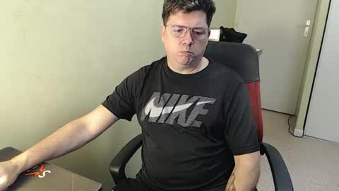 Snapshot of mistercoeur1 chatting on February 1, 2025, 10:05 am mistercoeur online show from February 1, 2025, 10:05 am