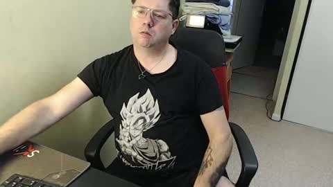 Snapshot of mistercoeur1 chatting on February 8, 2025, 8:20 am mistercoeur online show from February 8, 2025, 8:20 am