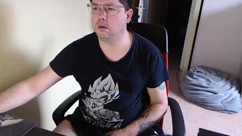 Snapshot of mistercoeur1 chatting on February 19, 2025, 7:50 am mistercoeur online show from February 19, 2025, 7:50 am