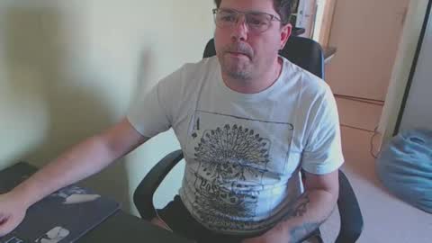 Snapshot of mistercoeur1 chatting on February 19, 2025, 3:38 pm mistercoeur online show from February 19, 2025, 3:38 pm