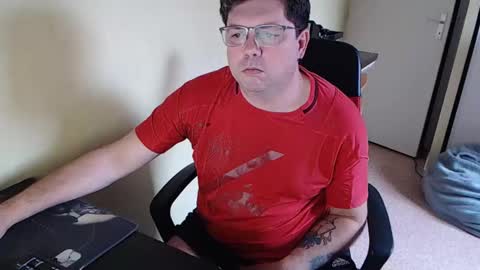 Snapshot of mistercoeur1 chatting on February 21, 2025, 3:43 pm mistercoeur online show from February 21, 2025, 3:43 pm