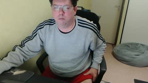 Snapshot of mistercoeur1 chatting on March 7, 2025, 9:27 pm mistercoeur online show from March 7, 2025, 9:27 pm