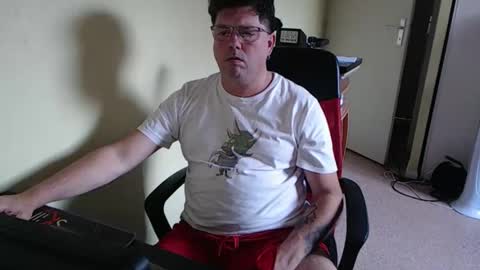 Snapshot of mistercoeur1 chatting on November 4, 2025, 4:06 pm mistercoeur online show from November 4, 2025, 4:06 pm