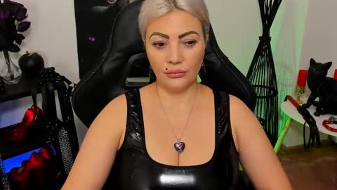 Miss CatSnow online show from January 26, 2025, 1:36 pm