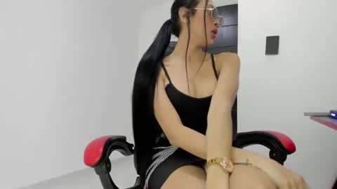 Snapshot of mistress_findom chatting on May 6, 2026, 6:19 am mistress_findom online show from May 6, 2026, 6:19 am