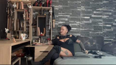 Mistress Mirybossy online show from December 16, 2024, 2:47 am