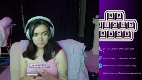Snapshot of mistressjuniper chatting on April 16, 2026, 5:14 pm Mistress June online show from April 16, 2026, 5:14 pm