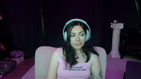 Snapshot of mistressjuniper chatting on April 24, 2026, 5:59 pm Mistress June online show from April 24, 2026, 5:59 pm