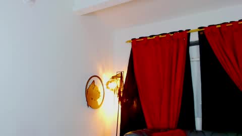 Mistresslombana online show from April 17, 2026, 4:04 am