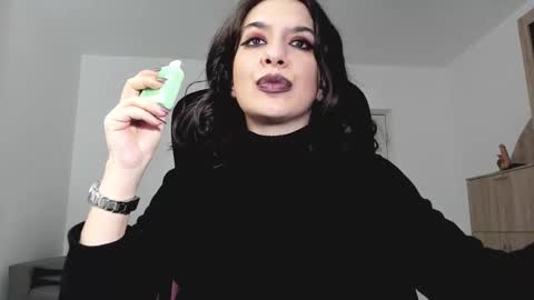YourGoddessM online show from December 6, 2024, 10:49 am