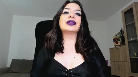 YourGoddessM online show from June 3, 2026, 2:33 pm