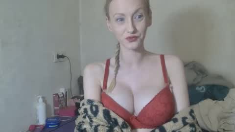 mistressmilly32 online show from February 25, 2026, 9:02 pm