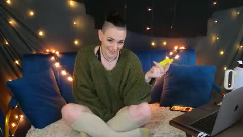 Mistress Quynn online show from January 12, 2026, 10:15 pm