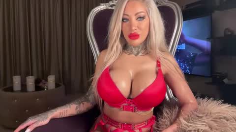 Snapshot of mistresssaida chatting on June 10, 2026, 10:30 pm Mistress Saida online show from June 10, 2026, 10:30 pm
