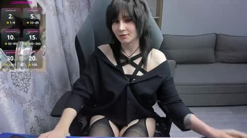misty_dark online show from May 25, 2026, 11:05 am