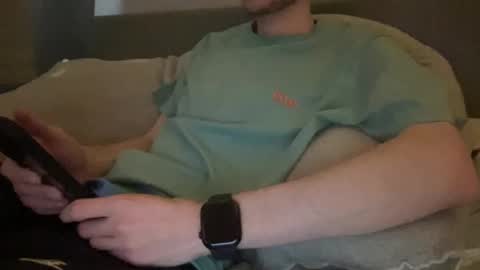 Snapshot of mitchellw7752 chatting on December 30, 2024, 1:36 pm mitchellw7752 online show from December 30, 2024, 1:36 pm