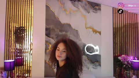 Mtica Brennet online show from March 26, 2026, 4:18 am