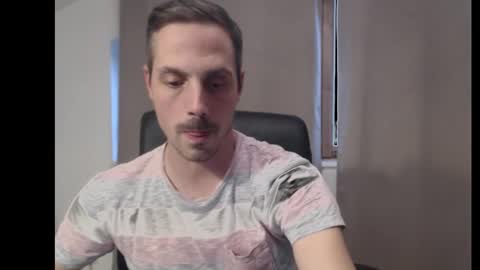 Snapshot of mitsch01 chatting on October 5, 2025, 1:53 pm Mitsch online show from October 5, 2025, 1:53 pm