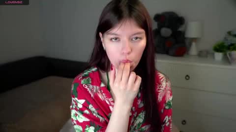 Rosalie online show from March 27, 2026, 1:33 am