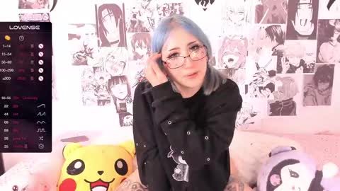Snapshot of miwaviolet chatting on December 15, 2024, 1:35 am  Miwa Violet  online show from December 15, 2024, 1:35 am