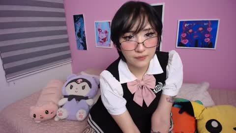 Snapshot of miwaviolet chatting on September 18, 2025, 12:23 am  Miwa Violet  online show from September 18, 2025, 12:23 am