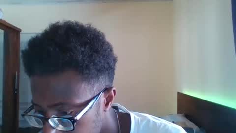 mixedboy_sexy online show from October 15, 2025, 9:31 am