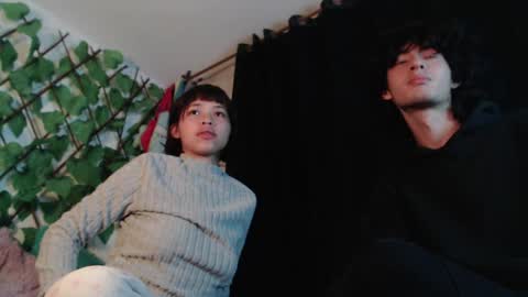 Snapshot of mixipeach chatting on April 30, 2026, 5:47 am Naomi and Nekorii online show from April 30, 2026, 5:47 am