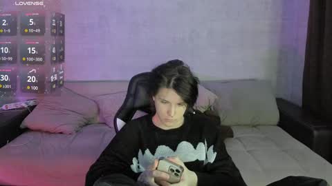 Snapshot of miya_chinen chatting on January 8, 2025, 3:51 am Miya online show from January 8, 2025, 3:51 am