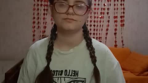 Milana online show from March 17, 2026, 7:12 am