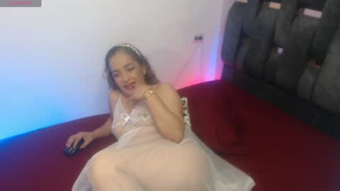 Snapshot of miyu_charlotte chatting on April 25, 2026, 3:31 am Charlotte online show from April 25, 2026, 3:31 am