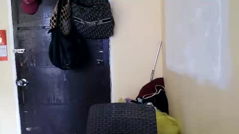 Cutiepie online show from April 17, 2026, 3:09 am