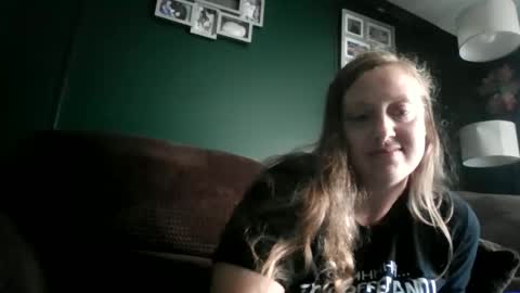 Snapshot of miztrezk chatting on September 8, 2025, 4:06 pm miztrezk online show from September 8, 2025, 4:06 pm