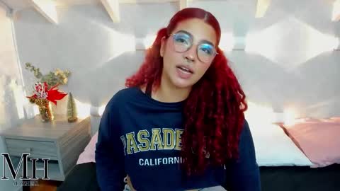 mizzhell_ online show from December 22, 2025, 3:58 am