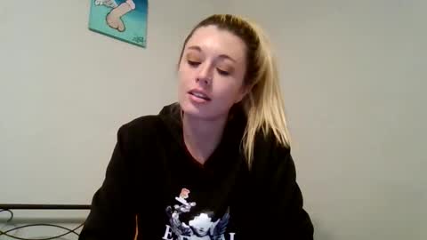 Snapshot of mizzymay10101 chatting on February 28, 2026, 3:29 am mizzymay10101 online show from February 28, 2026, 3:29 am