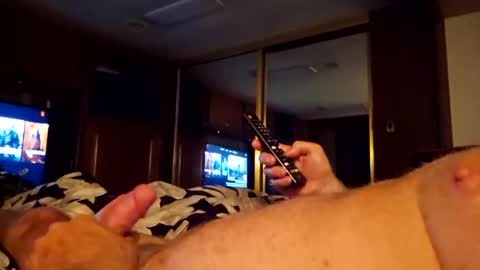 mjolnirandazzarra online show from April 6, 2026, 4:46 am