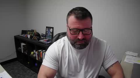 Snapshot of mlangworthy chatting on March 23, 2026, 8:35 pm MLangworthy online show from March 23, 2026, 8:35 pm